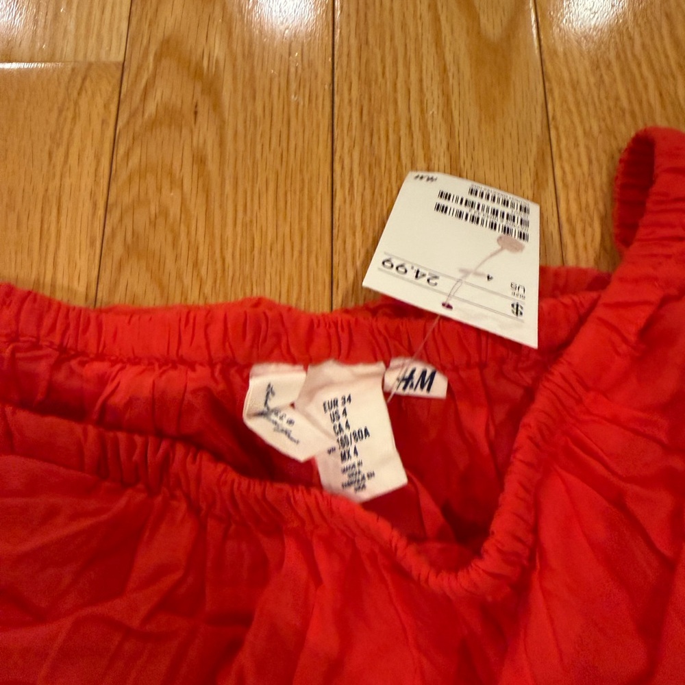 H&M Red Off-Shoulder Eyelet Ruffle Camisole - Picture 3 of 3